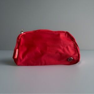 New Lululemon Everywhere Belt Bag  1L, Unisex Red Lululemon Belt…